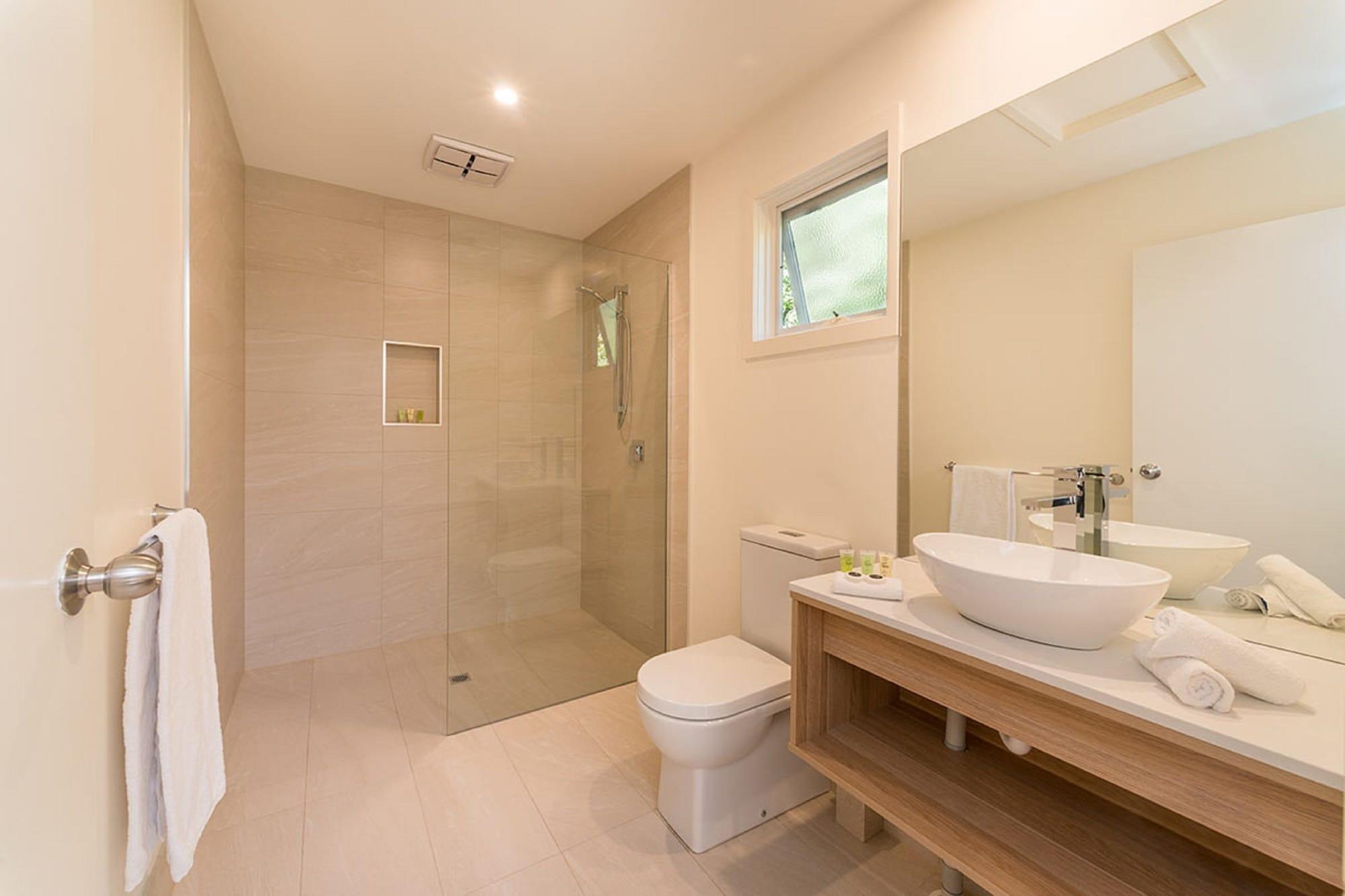 Boathouse Resort Studios And Suites Блерґаурі Екстер'єр фото