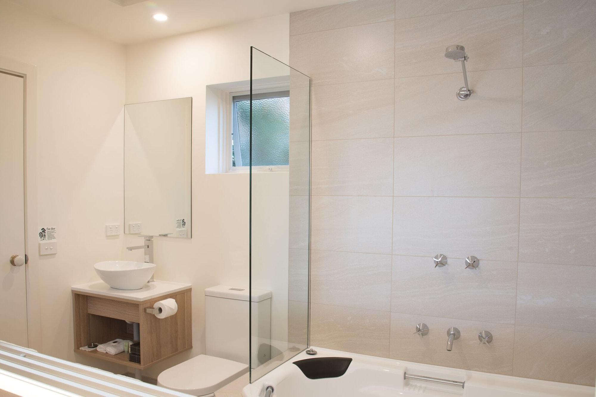 Boathouse Resort Studios And Suites Блерґаурі Екстер'єр фото