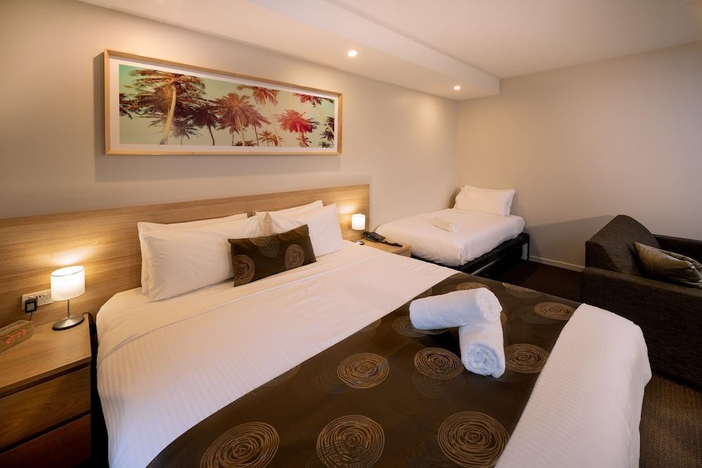 Boathouse Resort Studios And Suites Блерґаурі Екстер'єр фото